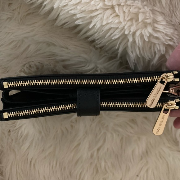 MICHAEL KORS CROSSBODY & WRISTLET SET! NWT! - Picture 12 of 16